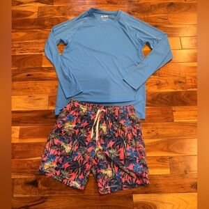 Lot of 2 Chubbies medium swim trunks and long sleeve rash guard like new